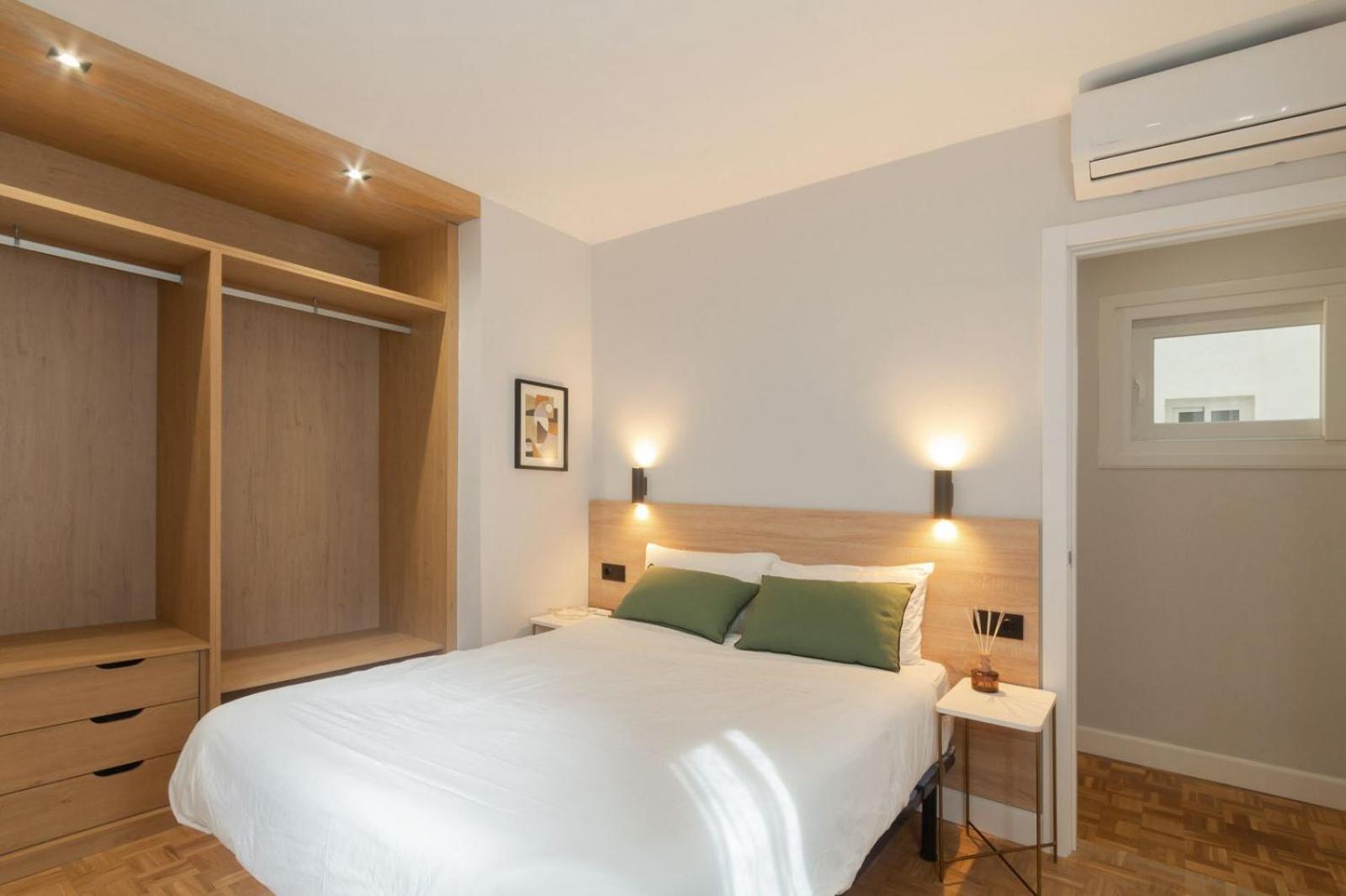 Cervantes Luxury Apartment Малага Екстериор снимка