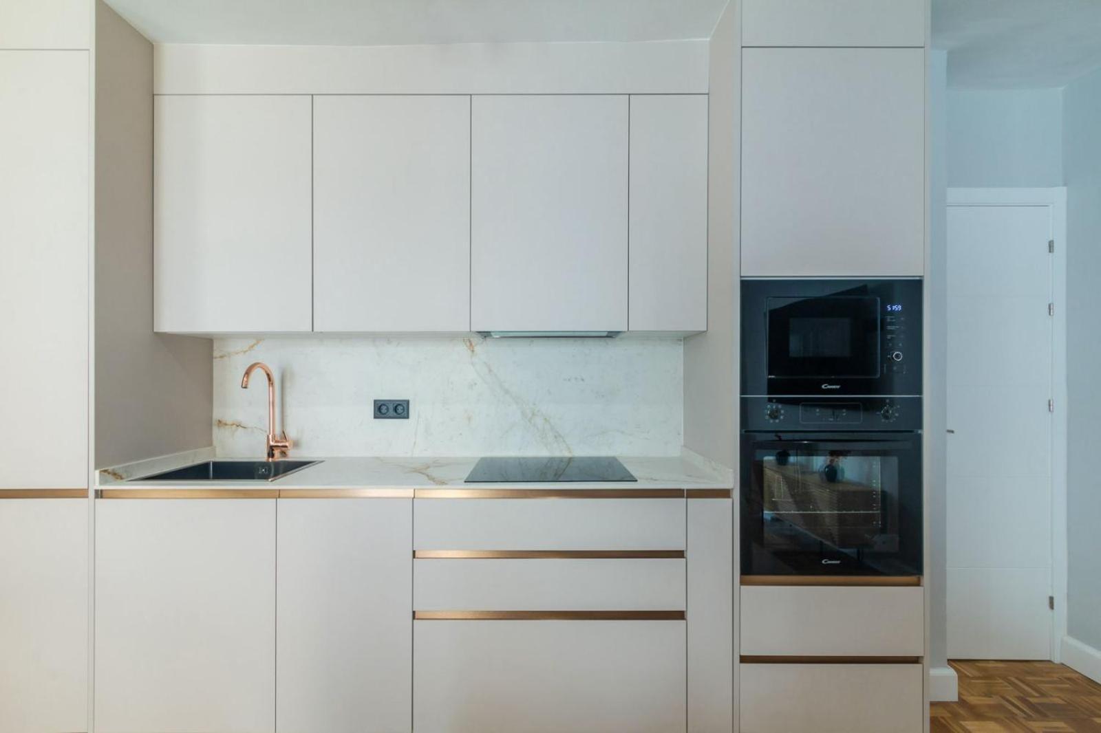 Cervantes Luxury Apartment Малага Екстериор снимка
