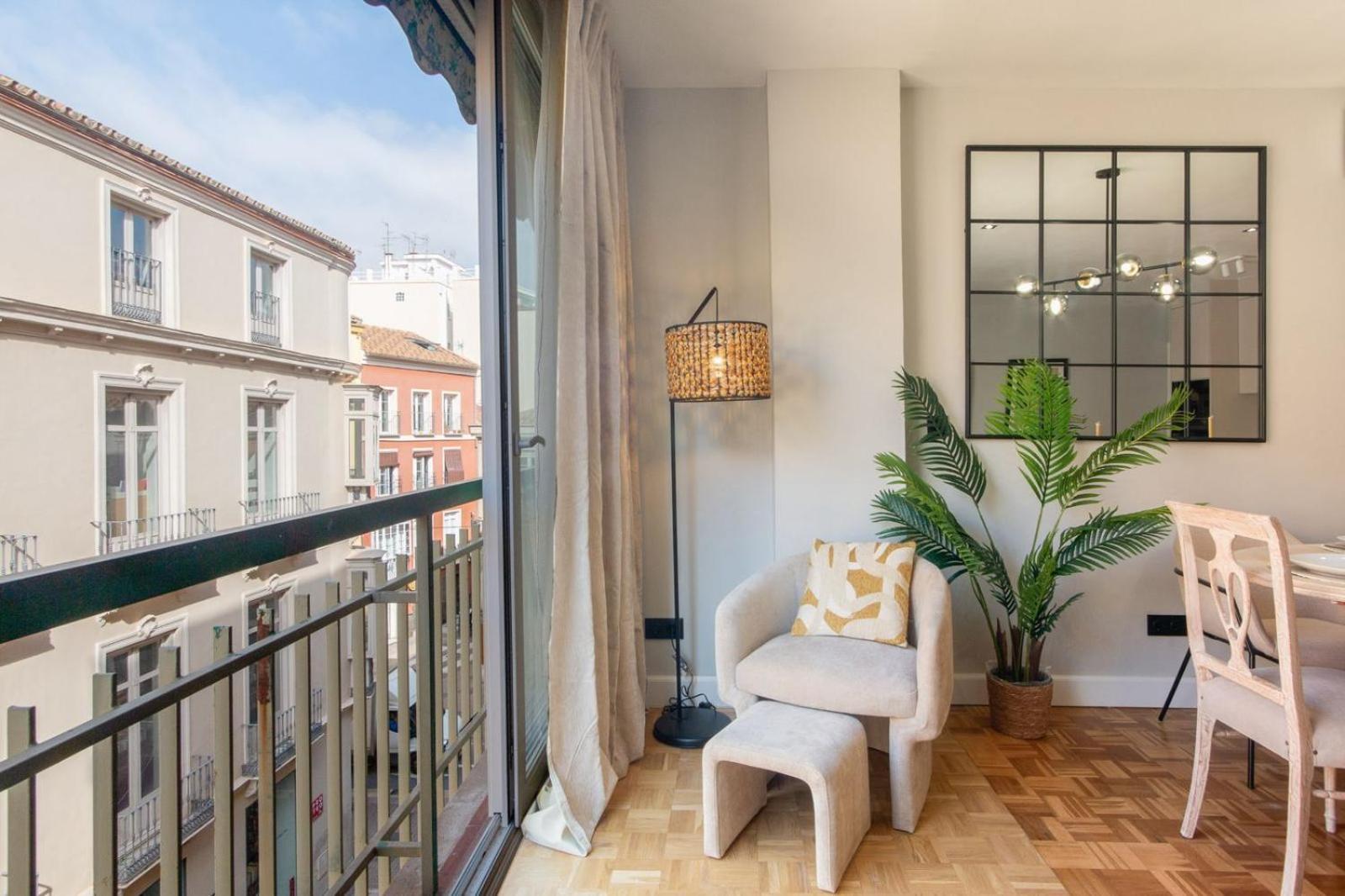 Cervantes Luxury Apartment Малага Екстериор снимка