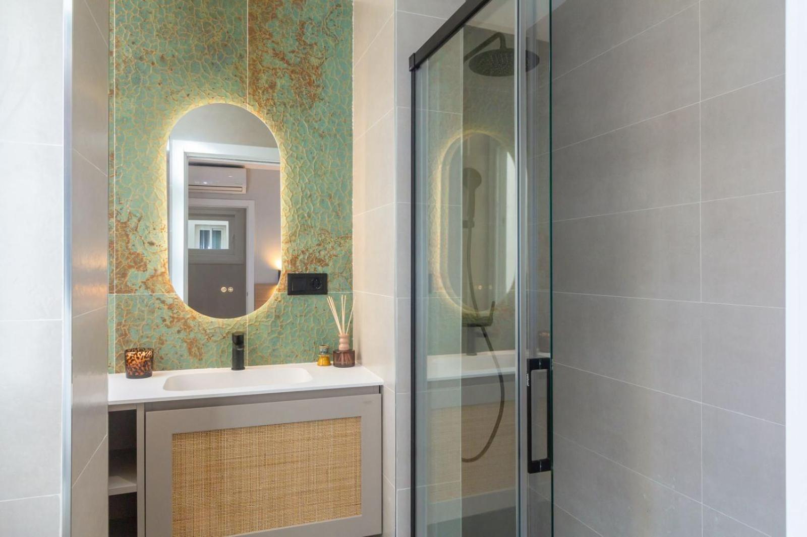 Cervantes Luxury Apartment Малага Екстериор снимка