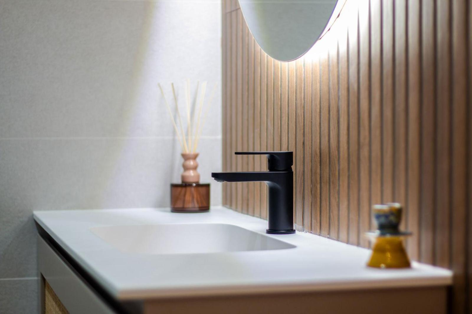 Cervantes Luxury Apartment Малага Екстериор снимка