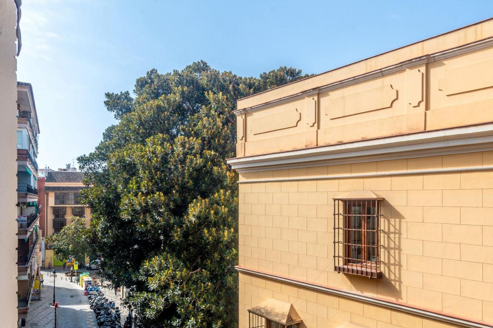 Cervantes Luxury Apartment Малага Екстериор снимка