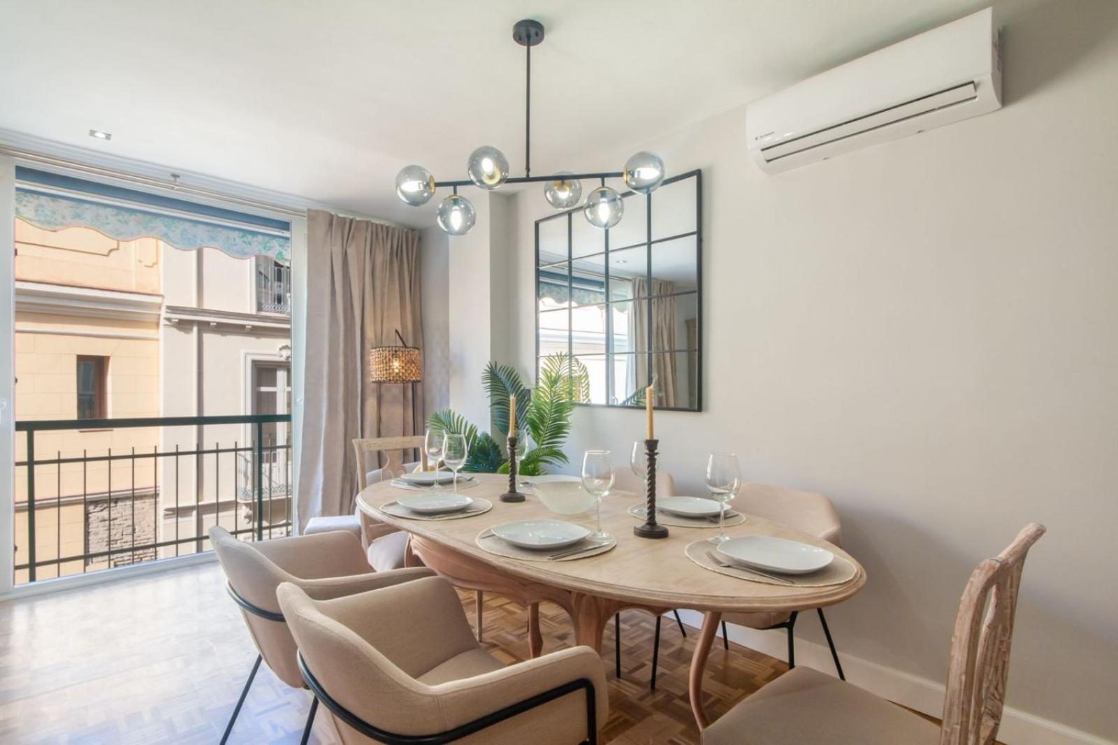 Cervantes Luxury Apartment Малага Екстериор снимка